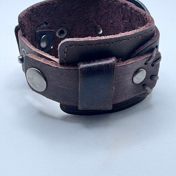 Molten Metal Leather INDIAN HEADDRESS Cuff Bracelet - Picture 5 of 5